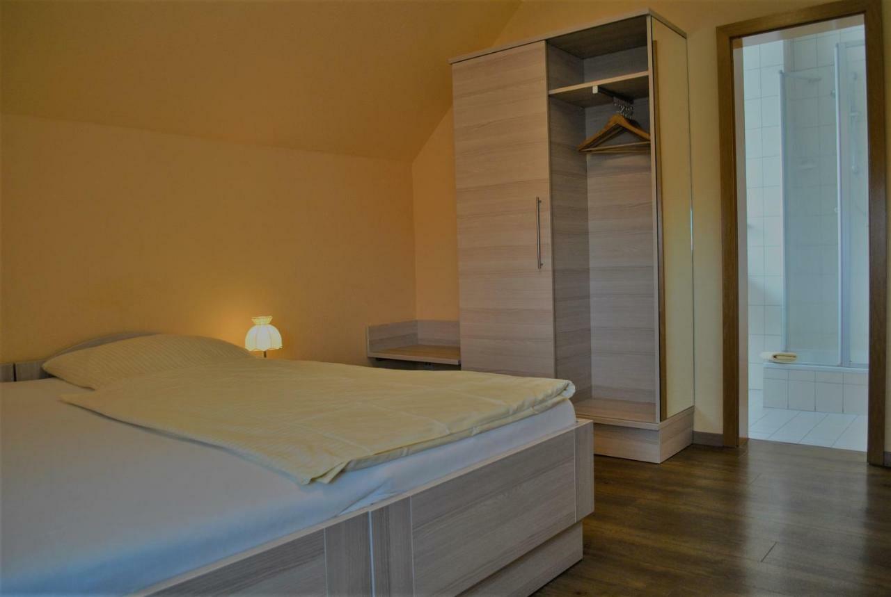 Landgasthof Fleischhauer Homberg  Ngoại thất bức ảnh