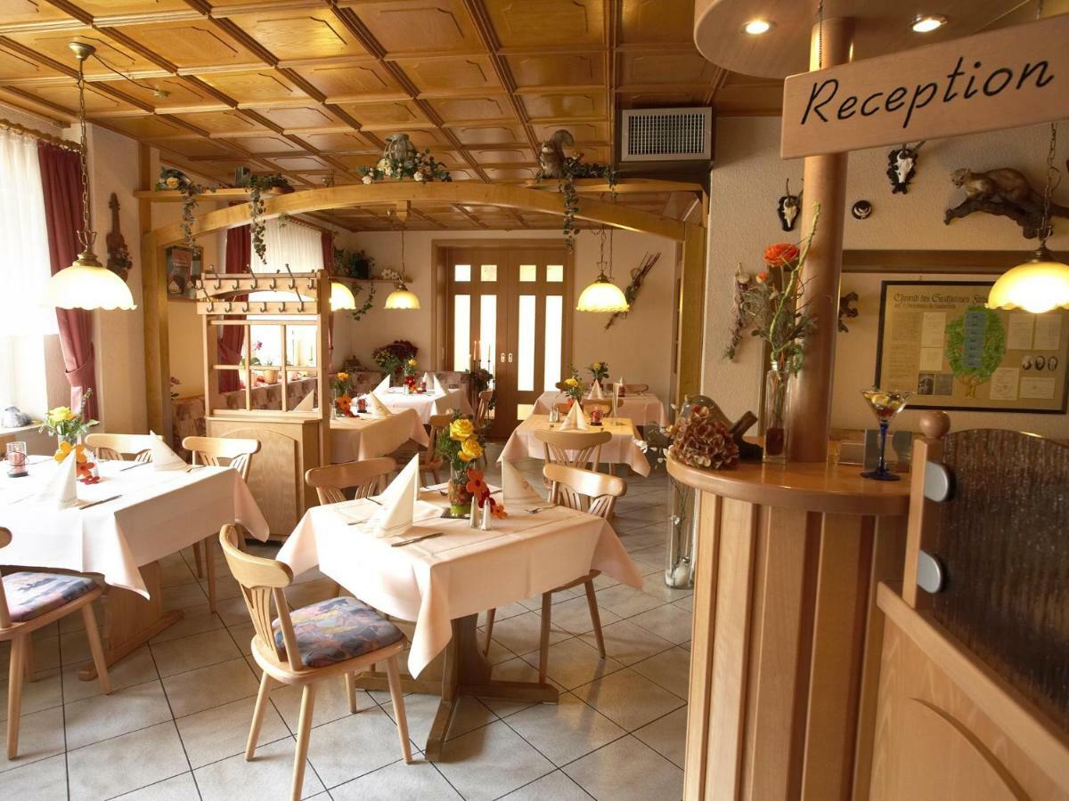 Landgasthof Fleischhauer Homberg  Ngoại thất bức ảnh